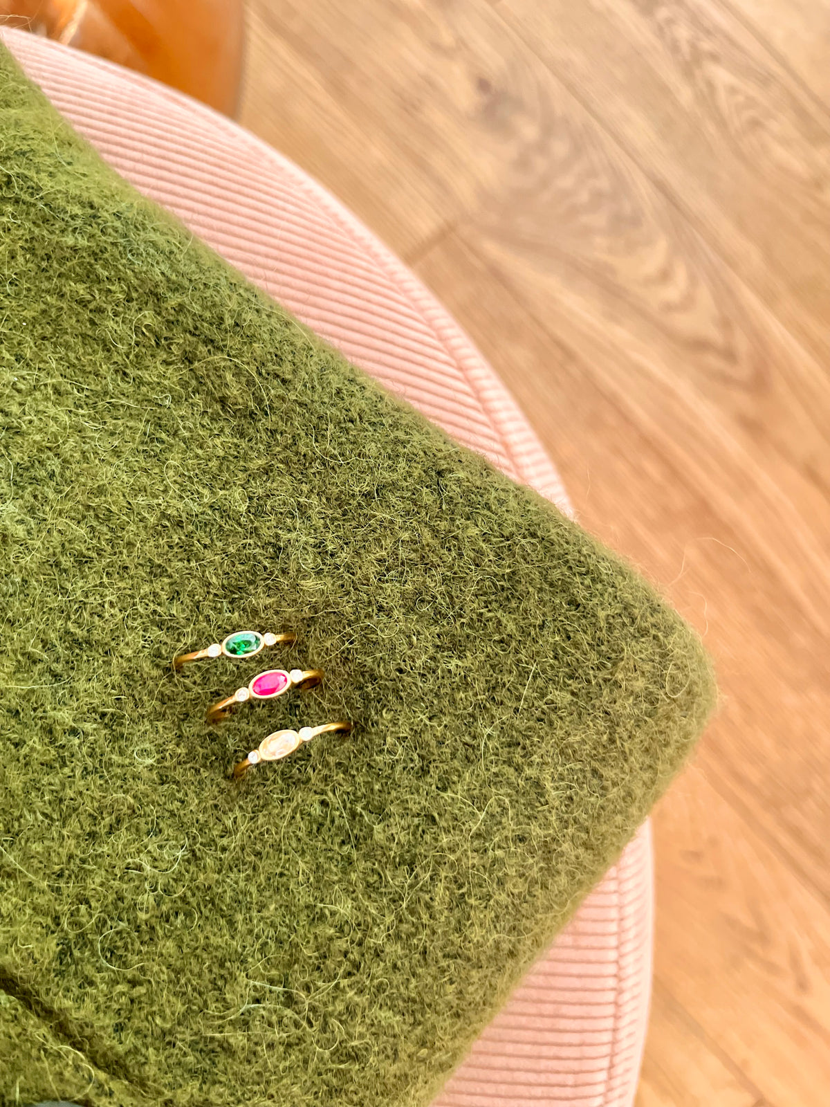Bague SUZANNE cristal ovale verte