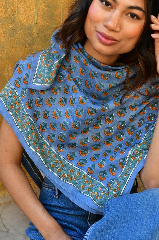 Foulard SÉLÉNÉ bleu horizon