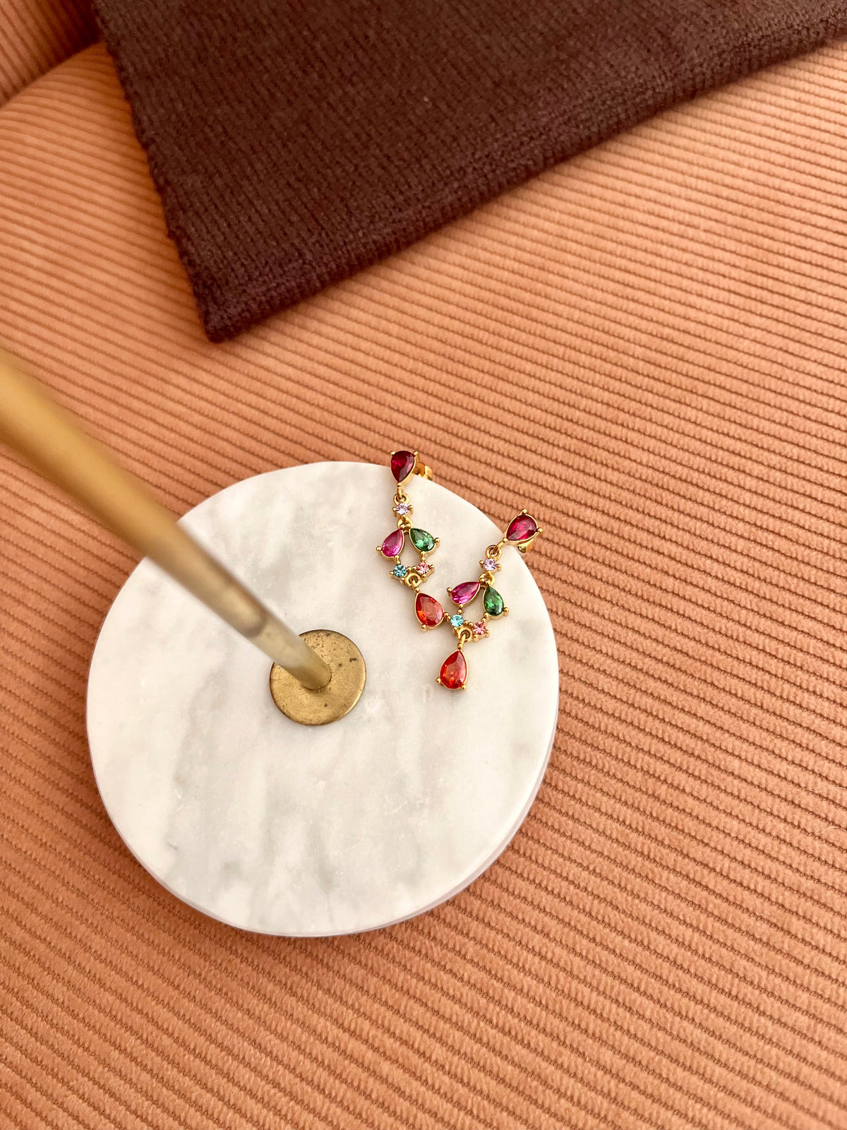 Boucles d'oreilles AVA cristaux multicolores