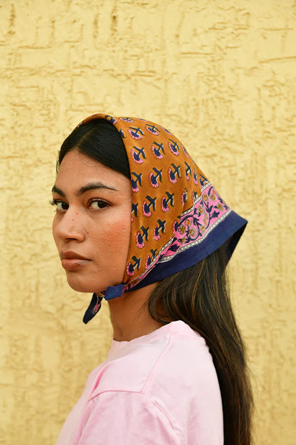 Petit foulard SÉLÉNÉ fauve