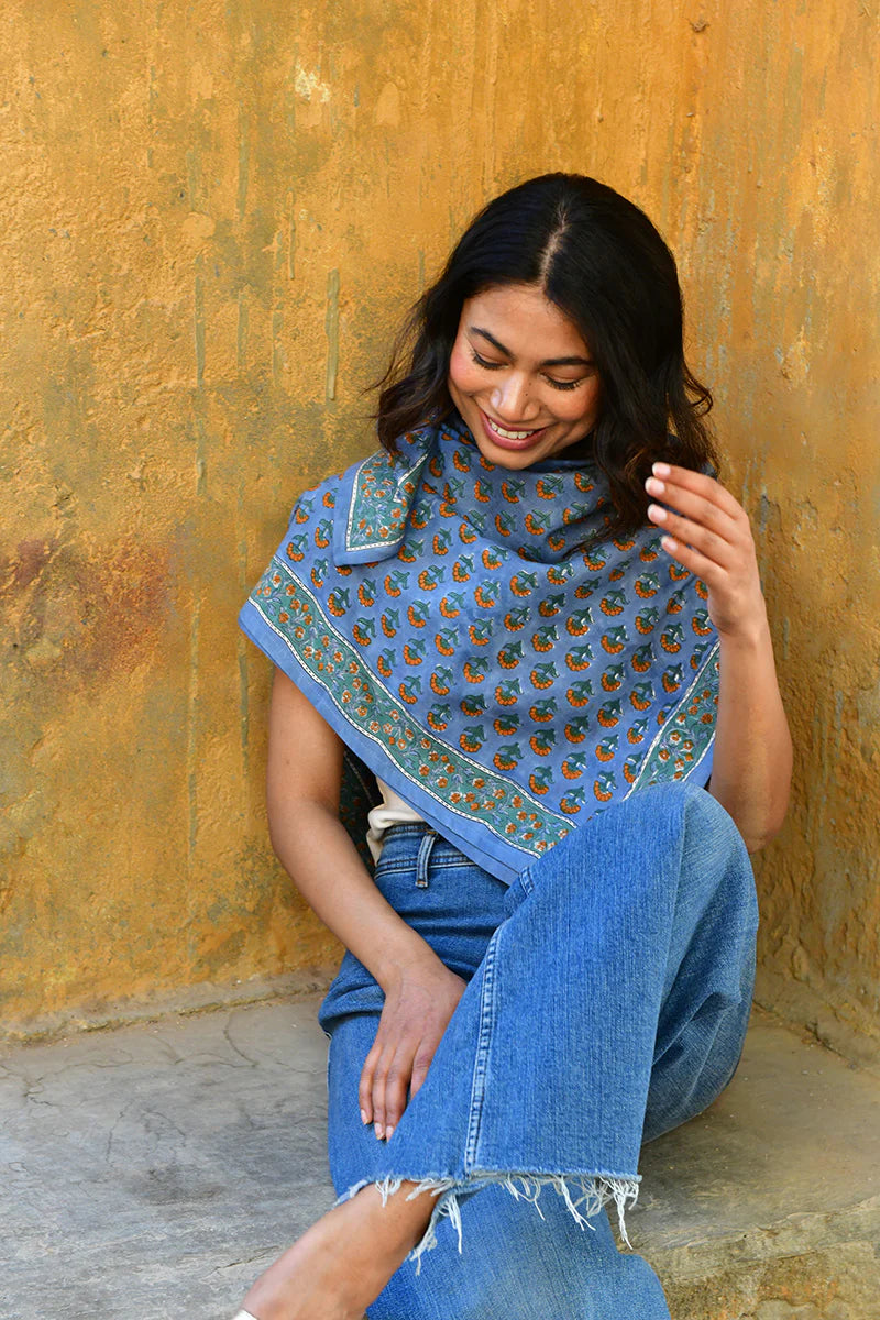 Foulard SÉLÉNÉ bleu horizon