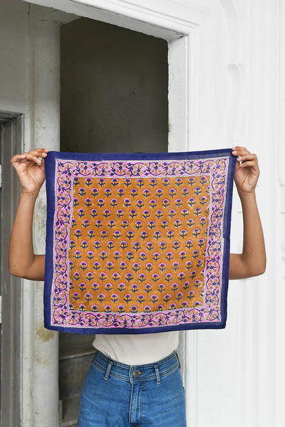 Petit foulard SÉLÉNÉ fauve