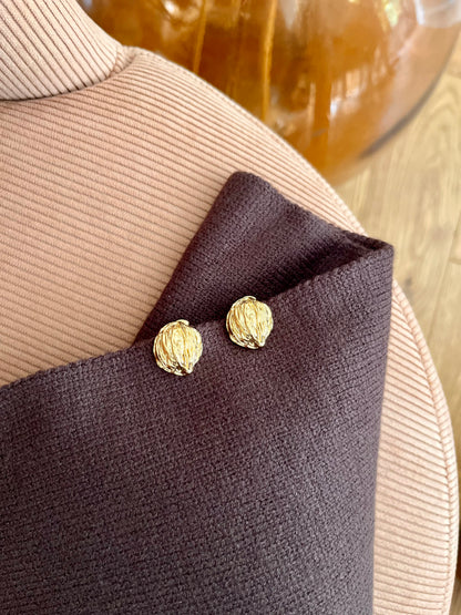 Boucles d'oreilles DIANE texturées noix