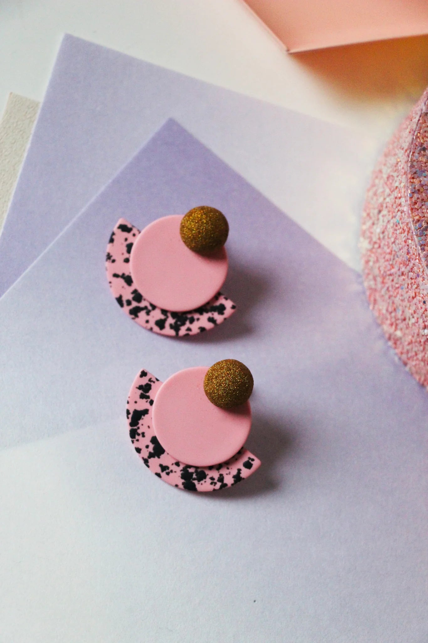 Boucles d'oreilles BABY GRAPHIQUES rose & doré
