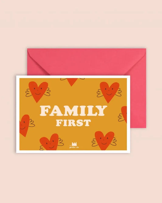 Carte postale FAMILY FIRST