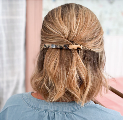 Barrette longue écaille