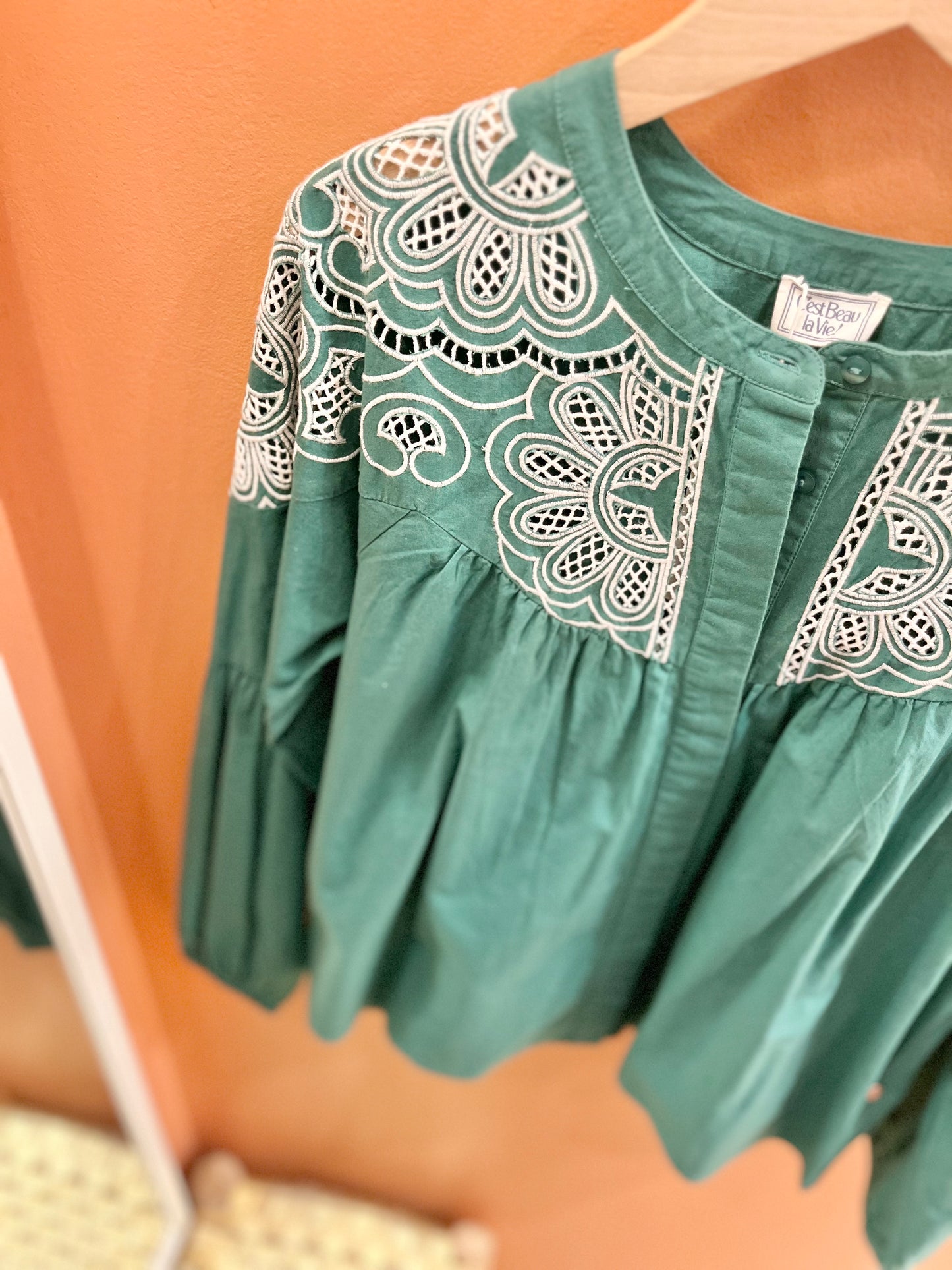 Blouse MARION vert brodé