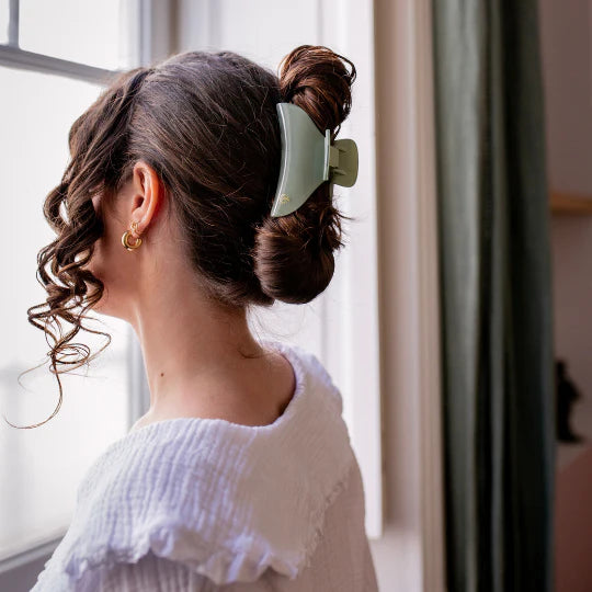 Pince à cheveux vert d'eau