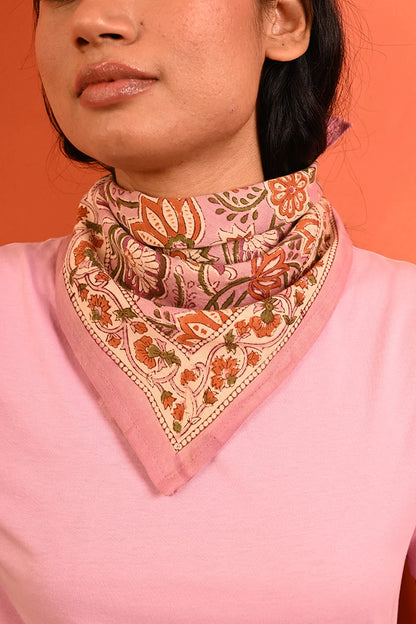 Petit foulard N°114 rose