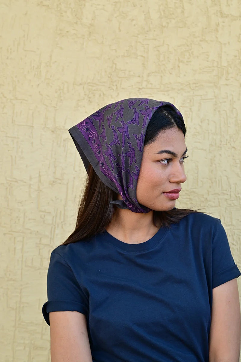 Petit foulard MERCURE grisaille